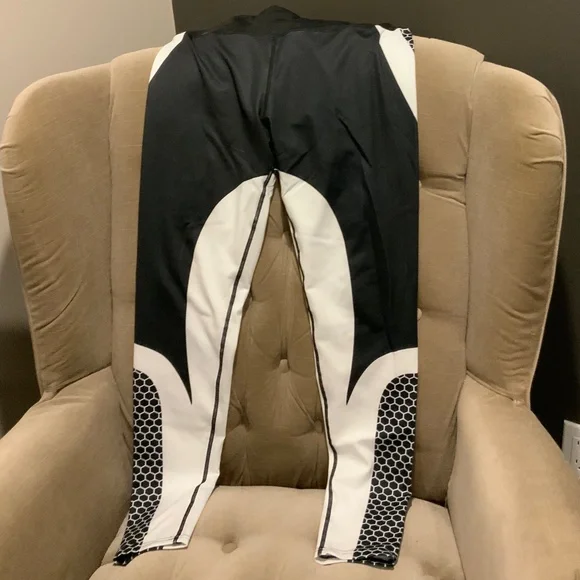 Geometric pattern leggings - Picture 3 of 3